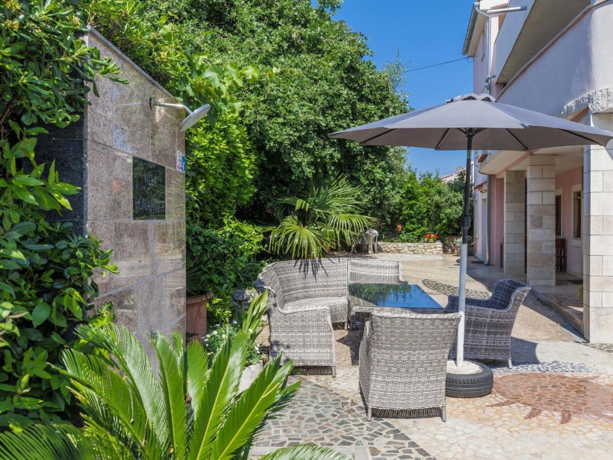 Romantika - Roj105 By Interhome