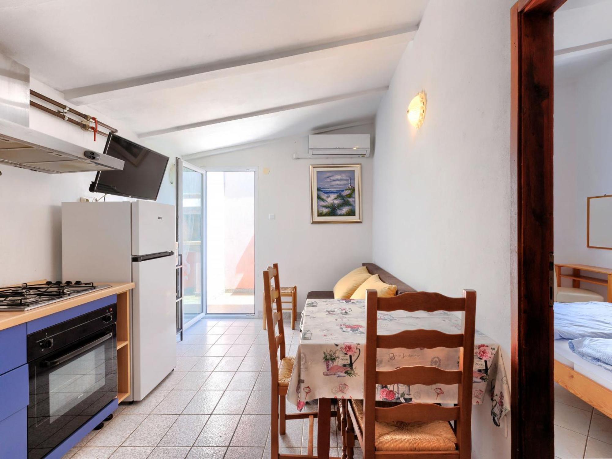 Apartment Romantika - Roj105 By Interhome *